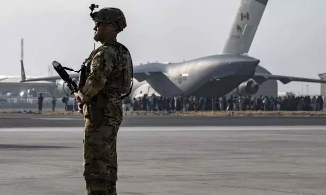 ഇന്ത്യക്കാരെ താലിബാന് തട്ടിക്കൊണ്ടുപോയി; 150 പേരെ കാബൂളില് തടഞ്ഞുവച്ചു ഇന്ത്യക്കാരെ താലിബാന് തട്ടിക്കൊണ്ടുപോയി; 150 പേരെ കാബൂളില് തടഞ്ഞുവച്ചു