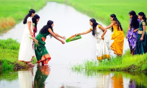 ഉത്രാടപ്പാച്ചില്‍ കഴിഞ്ഞു; ഇന്ന് കരുതലിന്‍റെ തിരുവോണം