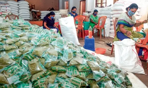 റേഷന്‍കടയില്‍ എത്തിയവര്‍ക്കെല്ലാം ഓണക്കിറ്റ് നല്‍കി; പ്രതിപക്ഷത്തിന്റെ ആരോപണം തള്ളി മന്ത്രി