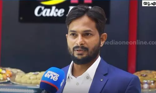 കേക്ക്ഹട്ട് ഉടമ ആർ കെ ഹമീദിന് യുഎഇ ഗോൾഡൻ വിസ