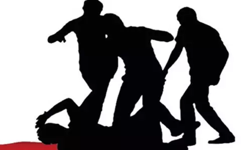 പെണ്‍കുട്ടിയെ ശല്യം ചെയ്തുവെന്നാരോപിച്ച് യുവാവിന് നേരെ ക്രൂരമര്‍ദ്ദനം