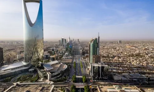 സൗദിയിൽ ബിനാമി സ്ഥാപനങ്ങൾക്ക് പദവി ശരിയാക്കാനുള്ള കാലാവധി 2022 ഫെബ്രുവരി 16 വരെ നീട്ടി സൗദിയിൽ ബിനാമി സ്ഥാപനങ്ങൾക്ക് പദവി ശരിയാക്കാനുള്ള കാലാവധി 2022 ഫെബ്രുവരി 16 വരെ നീട്ടി