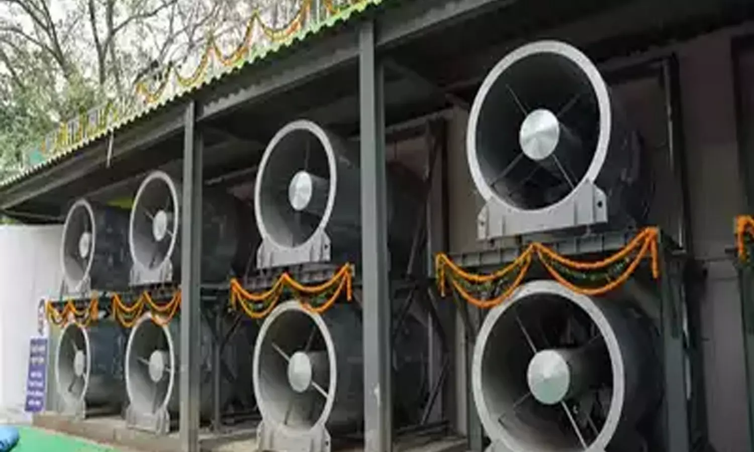 വായുമലിനീകരണം രൂക്ഷം; വായു ശുദ്ധീകരിക്കാന് സ്മോഗ് ടവറുകള് സ്ഥാപിച്ച് ഡല്ഹി വായുമലിനീകരണം രൂക്ഷം; വായു ശുദ്ധീകരിക്കാന് സ്മോഗ് ടവറുകള് സ്ഥാപിച്ച് ഡല്ഹി