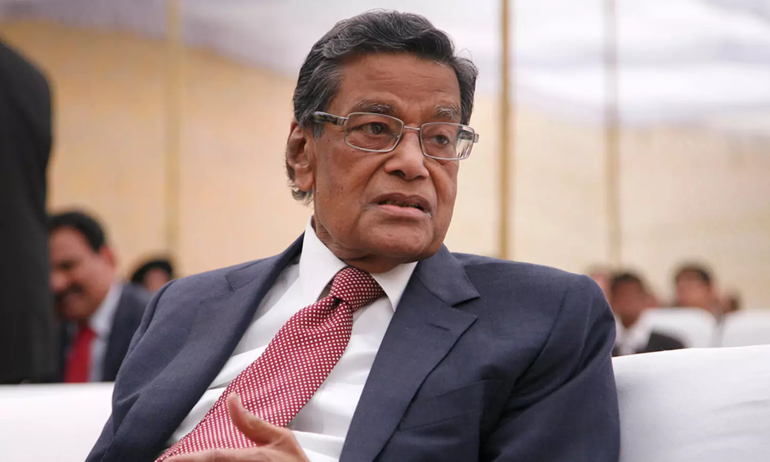 ഗ്ലൗസ് ധരിച്ചാൽ ലൈംഗിക പീഡനം ആവില്ലെന്നാണോ? ബോംബെ ഹൈക്കോടതിയുടെ വിവാദ വിധിക്കെതിരെ അറ്റോണി ജനറൽ ഗ്ലൗസ് ധരിച്ചാൽ ലൈംഗിക പീഡനം ആവില്ലെന്നാണോ? ബോംബെ ഹൈക്കോടതിയുടെ വിവാദ വിധിക്കെതിരെ അറ്റോണി ജനറൽ