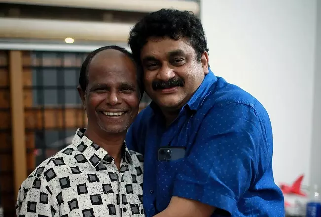 എനിക്ക് നിങ്ങളുടെ സ്നേഹം മാത്രം മതിയെന്ന് ഇന്ദ്രന്‍സ് ചേട്ടന്‍ പറഞ്ഞു, ആ സ്നേഹത്തിനു മുന്നില്‍ എന്‍റെ കണ്ണുകള്‍ നിറഞ്ഞു