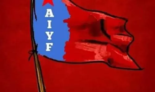 മലബാർ കലാപം സ്വാതന്ത്ര്യ സമരം: സംഘപരിവാർ നീക്കം സമൂഹത്തെ ഭിന്നിപ്പിക്കാനെന്ന് എ.ഐ.വൈ.എഫ് മലബാർ കലാപം സ്വാതന്ത്ര്യ സമരം: സംഘപരിവാർ നീക്കം സമൂഹത്തെ ഭിന്നിപ്പിക്കാനെന്ന് എ.ഐ.വൈ.എഫ്