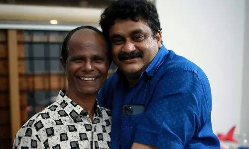 എനിക്ക് നിങ്ങളുടെ സ്നേഹം മാത്രം മതിയെന്ന് ഇന്ദ്രന്‍സ് ചേട്ടന്‍ പറഞ്ഞു, ആ സ്നേഹത്തിനു മുന്നില്‍ എന്‍റെ കണ്ണുകള്‍ നിറഞ്ഞു