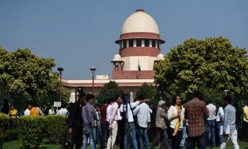 പ്രതികളുടെ സ്വത്ത് മരവിപ്പിച്ച് കേസ് വലിച്ചുനീട്ടുന്നത് എന്തിന് ?  കേന്ദ്ര ഏജന്‍സികള്‍ക്ക് സുപ്രീം കോടതി വിമര്‍ശനം