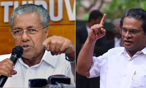 കത്തികൾക്കും കഠാരകൾക്കും ഇടയിലൂടെ നടന്ന അത്ര എളുപ്പമല്ല കോവിഡിനെതിരെയുള്ള പോരാട്ടമെന്ന് തിരിച്ചറിയുക: ഹരീഷ് പേരടി