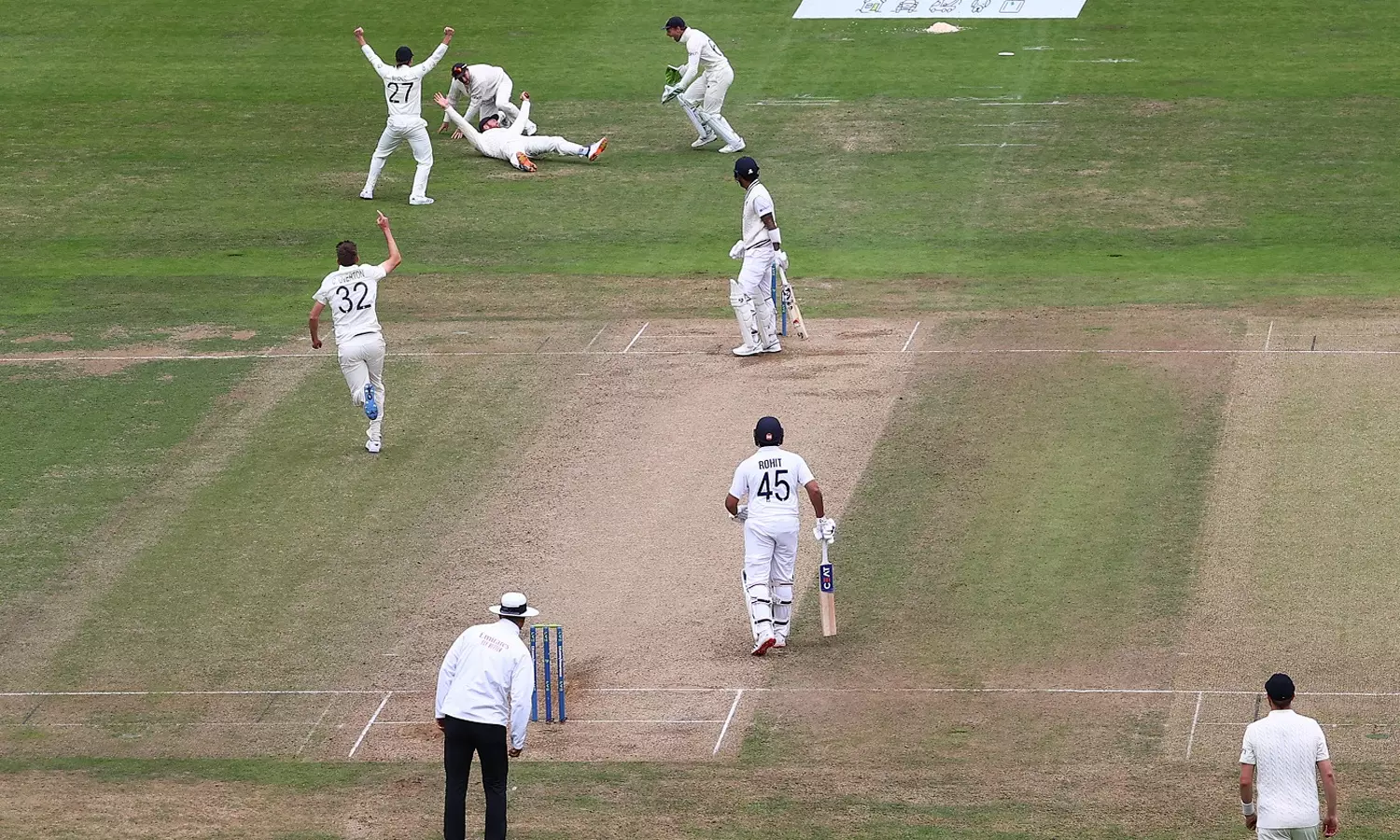 ലീഡ്സ് ടെസ്റ്റ്; ഇന്ത്യയ്ക്ക് രണ്ടാം ഇന്നിങ്സില്‍ ആദ്യ വിക്കറ്റ് നഷ്ടമായി