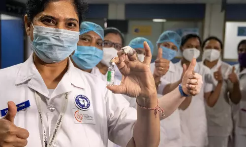 18 വയസിന് മുകളിലുള്ള പകുതി പേര്ക്കും കോവിഡ് വാക്സിന്റെ ഒന്നാം ഡോസ് ലഭ്യമായതായി കേന്ദ്ര ആരോഗ്യ മന്ത്രാലയം 18 വയസിന് മുകളിലുള്ള പകുതി പേര്ക്കും കോവിഡ് വാക്സിന്റെ ഒന്നാം ഡോസ് ലഭ്യമായതായി കേന്ദ്ര ആരോഗ്യ മന്ത്രാലയം