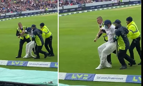 ജാർവോ വീണ്ടും ക്രീസിൽ; ഇത്തവണ പാഡും ഹെൽമെറ്റും ധരിച്ച് ബാറ്റ് ചെയ്യാൻ തയാറായി തന്നെ