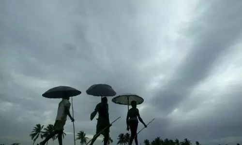 ബംഗാൾ ഉൾക്കടലിൽ ഇന്ന് ന്യൂനമർദം രൂപപ്പെടും; തിങ്കളാഴ്ച വരെ അതിശക്തമായ മഴക്ക് സാധ്യത ബംഗാൾ ഉൾക്കടലിൽ ഇന്ന് ന്യൂനമർദം രൂപപ്പെടും; തിങ്കളാഴ്ച വരെ അതിശക്തമായ മഴക്ക് സാധ്യത