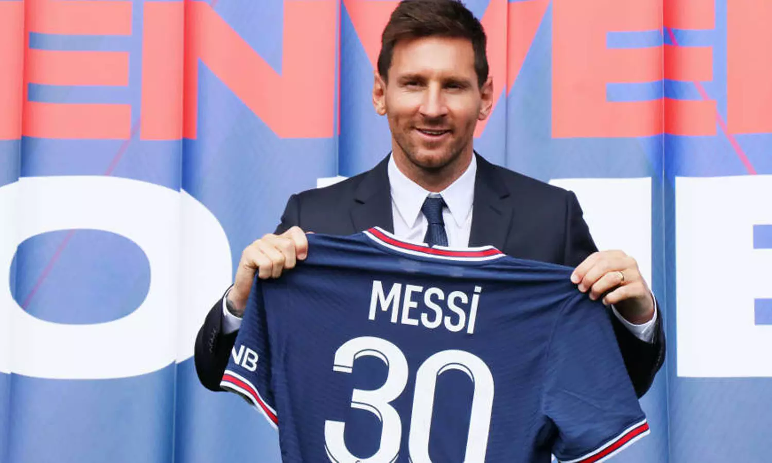 പി.എസ്.ജിയില് മെസ്സിയുടെ അരങ്ങേറ്റം ഇന്ന്; റാംസിനെതിരെ താരം കളത്തിലിറങ്ങും പി.എസ്.ജിയില് മെസ്സിയുടെ അരങ്ങേറ്റം ഇന്ന്; റാംസിനെതിരെ താരം കളത്തിലിറങ്ങും