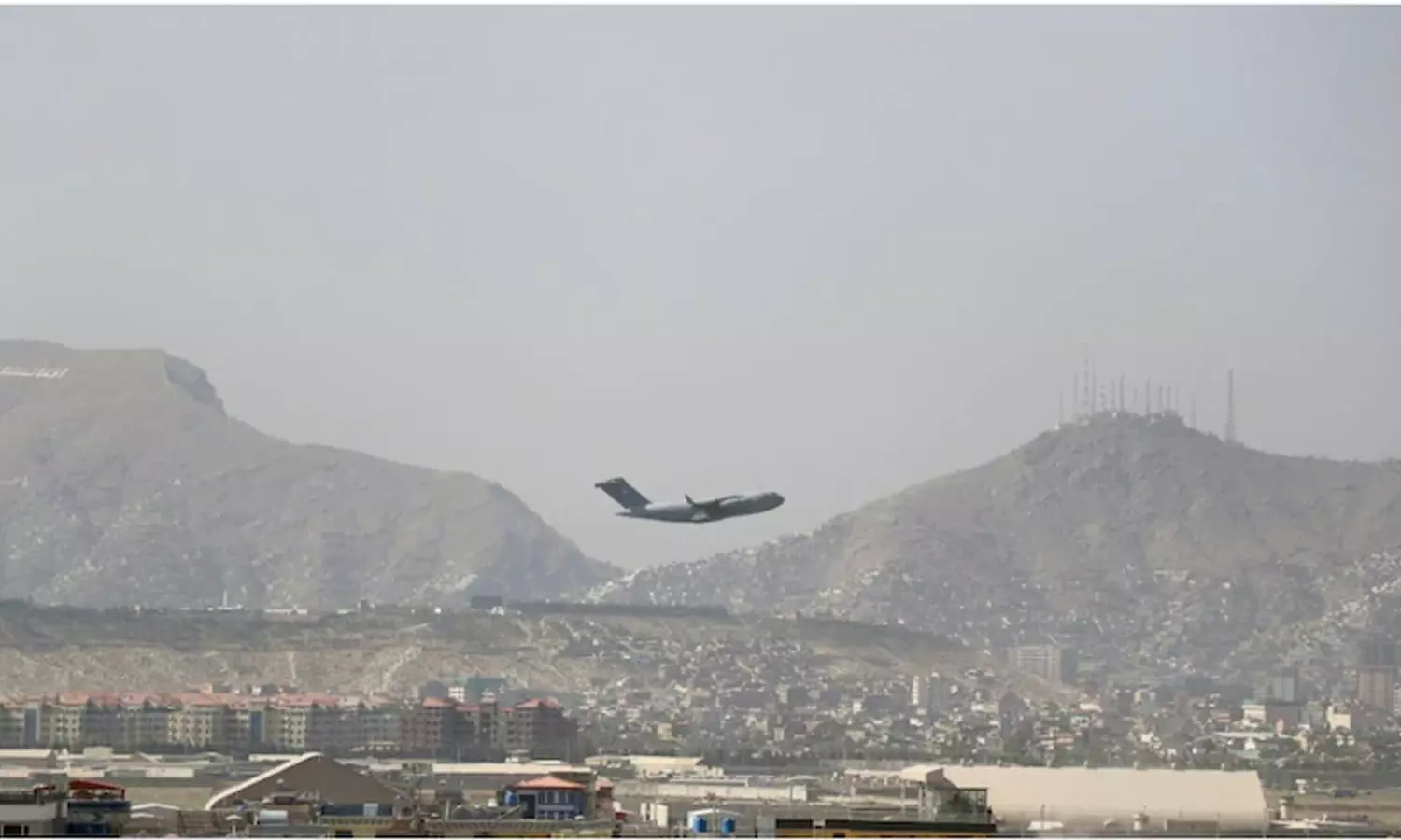 കാബൂള് വിമാനത്താവളത്തിന് സമീപം യു.എസ് വ്യോമാക്രമണം; ഒരു കുട്ടി കൊല്ലപ്പെട്ടു കാബൂള് വിമാനത്താവളത്തിന് സമീപം യു.എസ് വ്യോമാക്രമണം; ഒരു കുട്ടി കൊല്ലപ്പെട്ടു