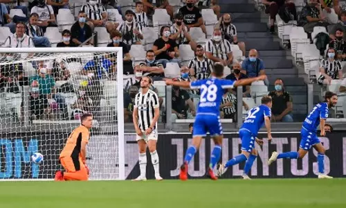 ക്രിസ്റ്റ്യാനോ റൊണാൾഡോ ടീം വിട്ട ശേഷമുള്ള ആദ്യ മത്സരത്തിൽ യുവന്റസിന് തോൽവി ക്രിസ്റ്റ്യാനോ റൊണാൾഡോ ടീം വിട്ട ശേഷമുള്ള ആദ്യ മത്സരത്തിൽ യുവന്റസിന് തോൽവി