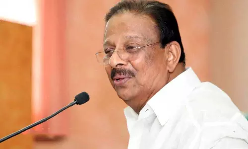 ഉമ്മൻചാണ്ടിയുടെ വാക്കുകളിൽ മനോവിഷമം, അങ്ങനെ പറയാൻ പാടില്ലായിരുന്നു: കെ.സുധാകരന് ഉമ്മൻചാണ്ടിയുടെ വാക്കുകളിൽ മനോവിഷമം, അങ്ങനെ പറയാൻ പാടില്ലായിരുന്നു: കെ.സുധാകരന്