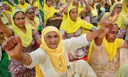 കര്‍ഷകര്‍ക്കെതിരെ നടന്ന അക്രമം താലിബാനിസമെന്ന് ശിവസേന