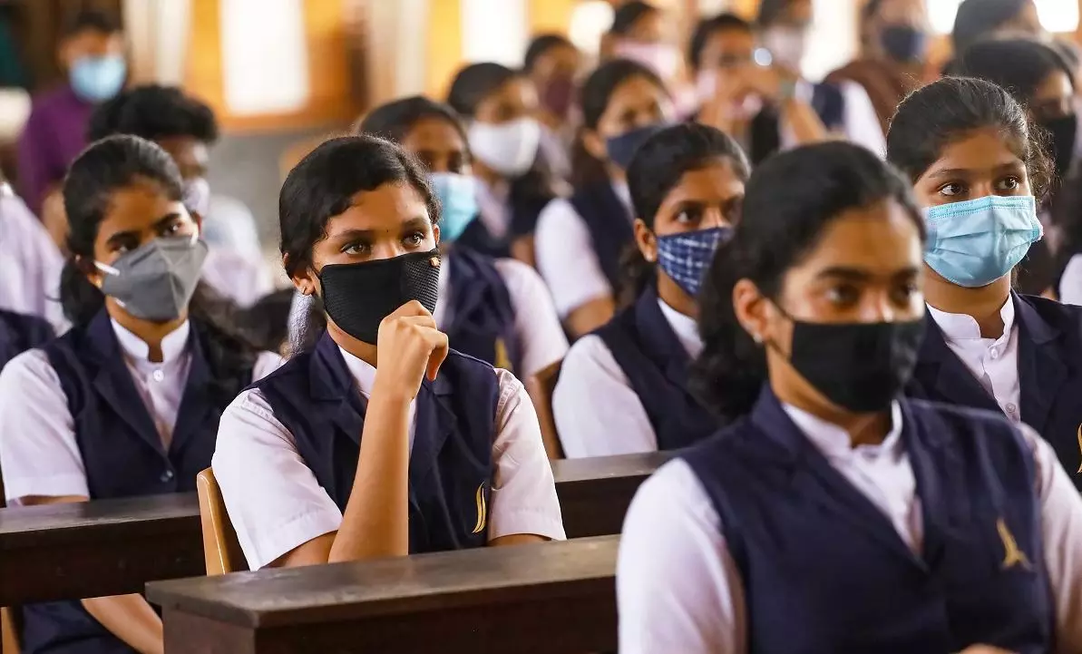 ഈ സംസ്ഥാനങ്ങളില്‍ നാളെ മുതല്‍ സ്കൂള്‍ തുറക്കും; ക്ലാസുകള്‍ കര്‍ശന നിയന്ത്രണങ്ങളോടെ