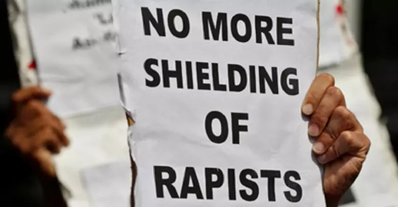 മൈസുരു കൂട്ടബലാത്സംഗ കേസില് ഒളിവിലായ ഒരാള്കൂടി പിടിയില് മൈസുരു കൂട്ടബലാത്സംഗ കേസില് ഒളിവിലായ ഒരാള്കൂടി പിടിയില്