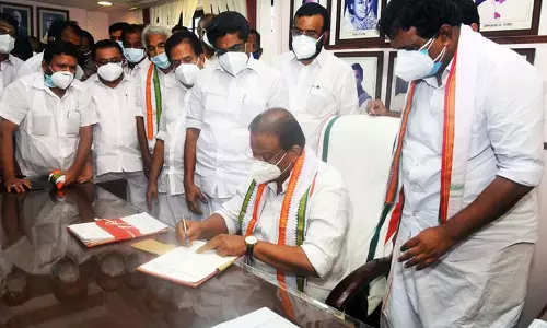 ഡി.സി.സി പട്ടിക: കോൺഗ്രസിൽ ഉടലെടുത്ത പോര് തുടരുന്നു, നടപടികളെടുത്ത് കരുത്ത് കാട്ടി നേതൃത്വം