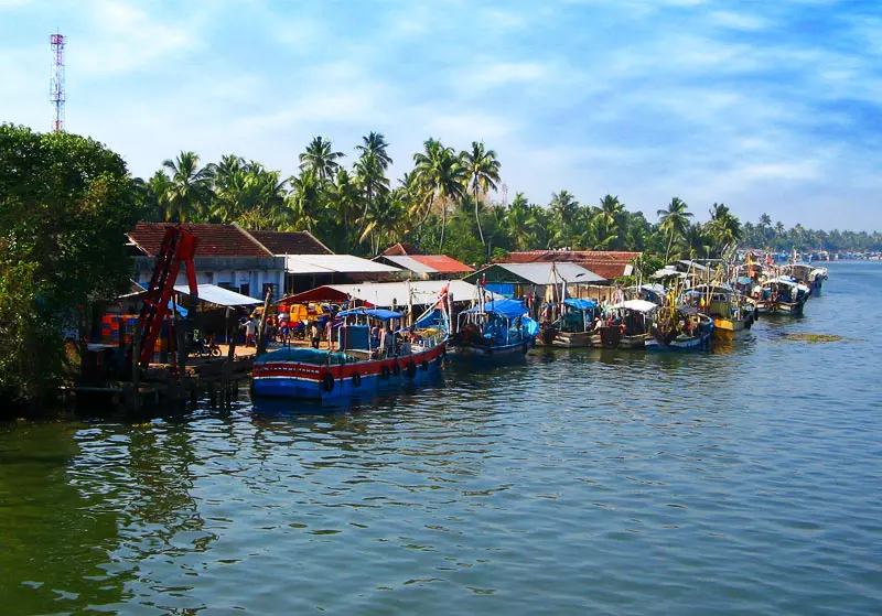 വൈപ്പിനിൽ മത്സ്യബന്ധനത്തിന് പോയ ബോട്ട് മുങ്ങി വൈപ്പിനിൽ മത്സ്യബന്ധനത്തിന് പോയ ബോട്ട് മുങ്ങി