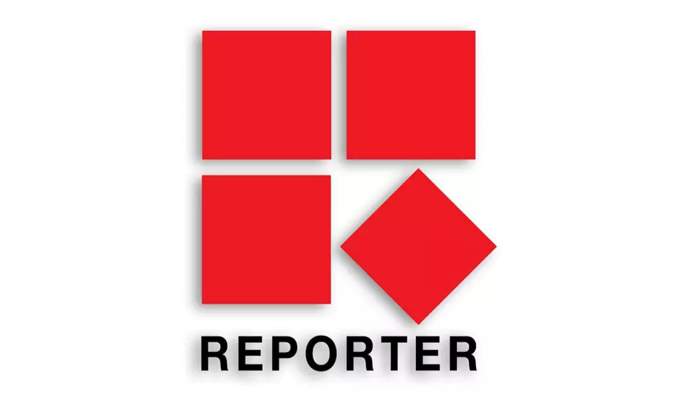 റിപ്പോർട്ടർ ടി.വിയുടെ വാഹനം അടിച്ചു തകർത്തു