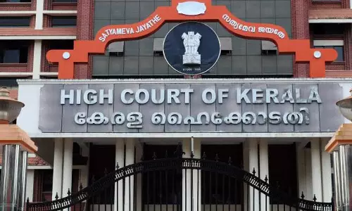 മരംകൊള്ള അന്വേഷണത്തിൽ വിട്ടുവീഴ്ച പാടില്ലെന്ന് ഹൈക്കോടതി