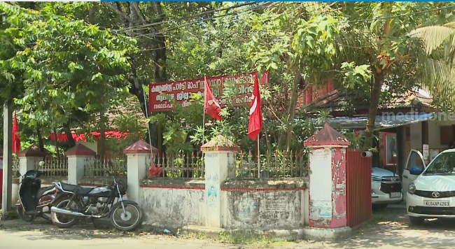 ആര്‍.എസ്.എസ് പ്രവർത്തകർ ഉൾപ്പെട്ട വധശ്രമക്കേസിനെ ചൊല്ലി ആലപ്പുഴ സി.പി.എമ്മിൽ പുതിയ വിവാദം