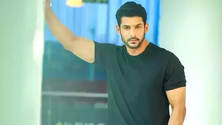 ബിഗ് ബോസ് താരം സിദ്ധാര്‍ഥ് ശുക്ല ഹൃദയാഘാതം മൂലം അന്തരിച്ചു