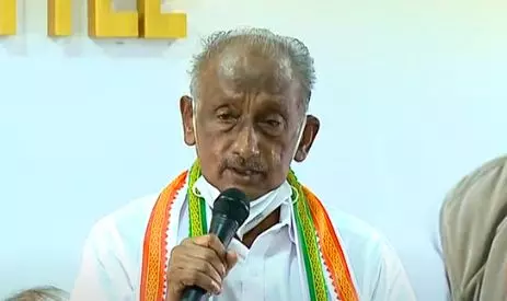 ഉമ്മൻ ചാണ്ടിയെ രാഷ്ട്രീയം പഠിപ്പിക്കാൻ ആരും വളർന്നിട്ടില്ല; നേതൃത്വത്തിനെതിരെ ആഞ്ഞടിച്ച് കെ.സി ജോസഫ് ഉമ്മൻ ചാണ്ടിയെ രാഷ്ട്രീയം പഠിപ്പിക്കാൻ ആരും വളർന്നിട്ടില്ല; നേതൃത്വത്തിനെതിരെ ആഞ്ഞടിച്ച് കെ.സി ജോസഫ്