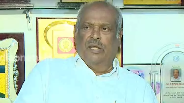 തിങ്കളാഴ്ച മുതല് കണ്ടെയ്ന്മെന്റ് സോണുകളിലടക്കം എല്ലാ കടകളും തുറക്കും; വ്യാപാരി വ്യവസായി ഏകോപന സമിതി തിങ്കളാഴ്ച മുതല് കണ്ടെയ്ന്മെന്റ് സോണുകളിലടക്കം എല്ലാ കടകളും തുറക്കും; വ്യാപാരി വ്യവസായി ഏകോപന സമിതി