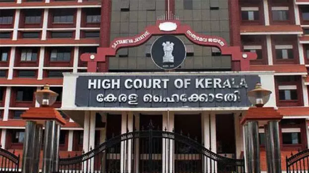 attacks on health workers,ensure 24-hour security in hospitals to prevent attacks on health workers; HC ,ആരോഗ്യപ്രവർത്തകർക്കെതിരായ ആക്രമണം തടയാൻ ആശുപത്രികളിൽ 24 മണിക്കൂറും സുരക്ഷ ഉറപ്പാക്കണമെന്ന്ഹൈക്കോടതി attacks on health workers,ensure 24-hour security in hospitals to prevent attacks on health workers; HC ,ആരോഗ്യപ്രവർത്തകർക്കെതിരായ ആക്രമണം തടയാൻ ആശുപത്രികളിൽ 24 മണിക്കൂറും സുരക്ഷ ഉറപ്പാക്കണമെന്ന്ഹൈക്കോടതി