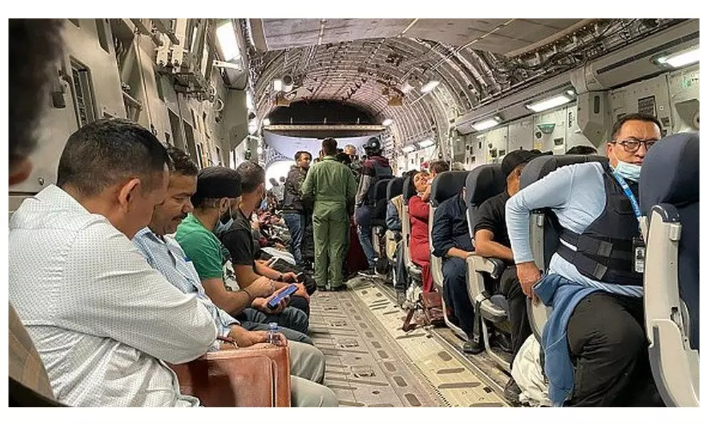 അഫ്ഗാനിൽ നിന്നും കൂടുതൽ പേരെ ഒഴിപ്പിക്കാൻ ഗൾഫ് രാജ്യങ്ങളുടെ പിന്തുണ തേടി ഇന്ത്യ