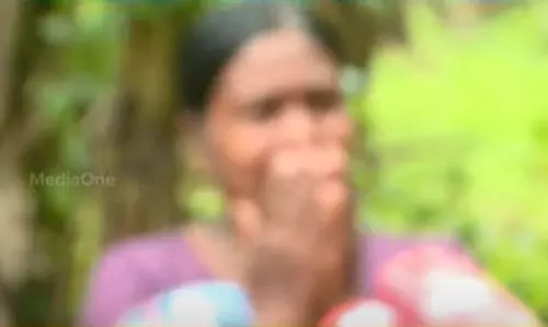 കാട്ടൂര് പോക്സോ കേസ്; പ്രതിക്കൊപ്പം നാട്ടുകാര്, ഇരയുടെ കുടുംബത്തിന് ഊര് വിലക്കെന്ന് പരാതി കാട്ടൂര് പോക്സോ കേസ്; പ്രതിക്കൊപ്പം നാട്ടുകാര്, ഇരയുടെ കുടുംബത്തിന് ഊര് വിലക്കെന്ന് പരാതി