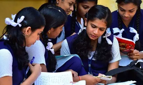 ഹയര്‍സെക്കന്‍ഡറി ഫീസ് വാങ്ങേണ്ടെന്ന തീരുമാനം അട്ടിമറിച്ചു; ഉത്തരവിറക്കിയത് നിര്‍ദേശം നല്‍കി ആറു മാസം കഴിഞ്ഞ്