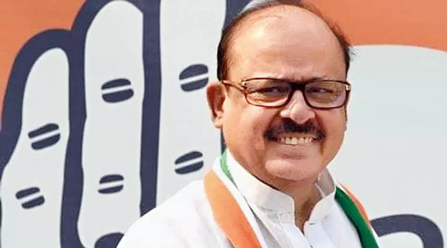 താരിഖ് അൻവറിനെ വിശ്വാസമില്ലാതെ ഗ്രൂപ്പുകൾ; സോണിയാ ഗാന്ധി നേരിട്ട് ഇടപെടണമെന്ന് ആവശ്യം താരിഖ് അൻവറിനെ വിശ്വാസമില്ലാതെ ഗ്രൂപ്പുകൾ; സോണിയാ ഗാന്ധി നേരിട്ട് ഇടപെടണമെന്ന് ആവശ്യം