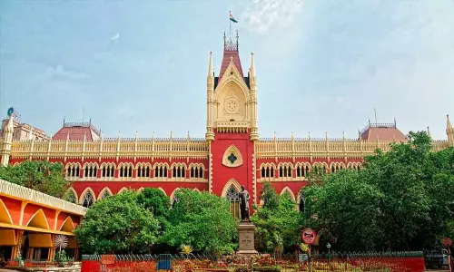 ഗോധ്ര ട്രയിന് തീപിടിത്തം അന്വേഷിച്ച മുൻ ജഡ്ജിയുടെ മകനെ ചൊല്ലി കേന്ദ്രവും കൊളീജിയവും നേർക്കുനേർ ഗോധ്ര ട്രയിന് തീപിടിത്തം അന്വേഷിച്ച മുൻ ജഡ്ജിയുടെ മകനെ ചൊല്ലി കേന്ദ്രവും കൊളീജിയവും നേർക്കുനേർ