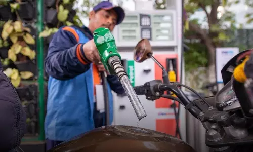 ഇനിമുതല്‍ വാഹനങ്ങളില്‍ എഥനോളും; ഫ്ലക്സ് എഞ്ചിനുകള്‍ നിര്‍ബന്ധമാക്കാന്‍ കേന്ദ്ര സര്‍ക്കാര്‍