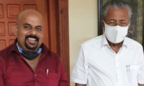 ദീപക് ധർമ്മടവുമൊന്നിച്ചുള്ള ചിത്രത്തെ കുറിച്ച് മുഖ്യമന്ത്രി