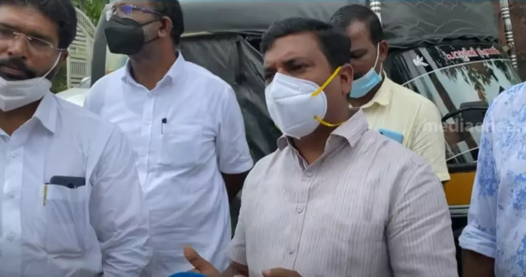 ഏഴ് ദിവസത്തെ നിർബന്ധിത ക്വാറൻ്റൈൻ: കർണാടകയുടെ ഉത്തരവിൽ വലഞ്ഞ് മലയാളി കർഷകർ ഏഴ് ദിവസത്തെ നിർബന്ധിത ക്വാറൻ്റൈൻ: കർണാടകയുടെ ഉത്തരവിൽ വലഞ്ഞ് മലയാളി കർഷകർ