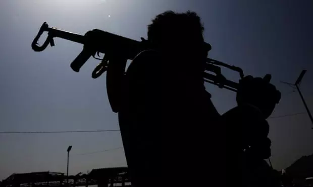 സൗദിയുടെ വിവിധ ഭാഗങ്ങളിലേക്ക് ഹൂതി ആക്രമണം: രണ്ട് കുട്ടികൾക്ക് പരിക്കേറ്റതായി സൗദി സഖ്യസേന സൗദിയുടെ വിവിധ ഭാഗങ്ങളിലേക്ക് ഹൂതി ആക്രമണം: രണ്ട് കുട്ടികൾക്ക് പരിക്കേറ്റതായി സൗദി സഖ്യസേന