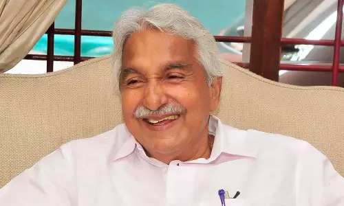 കോൺഗ്രസ് ഫസ്റ്റ്, ഗ്രൂപ്പ് സെക്കൻഡ്: ഉമ്മൻചാണ്ടി