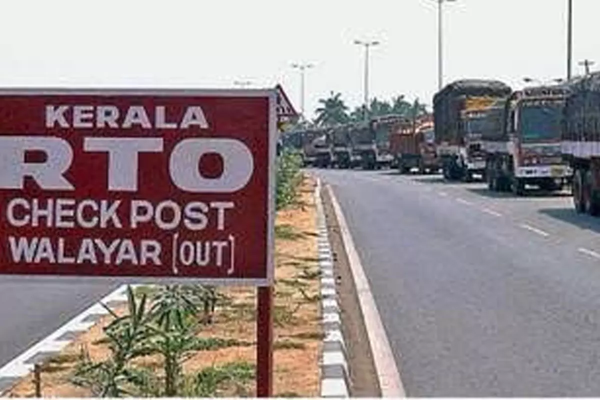 നിപ; ചെക്പോസ്റ്റുകളില് ജാഗ്രതാ നിര്ദേശവുമായി തമിഴ്നാട് പോലീസ് നിപ; ചെക്പോസ്റ്റുകളില് ജാഗ്രതാ നിര്ദേശവുമായി തമിഴ്നാട് പോലീസ്