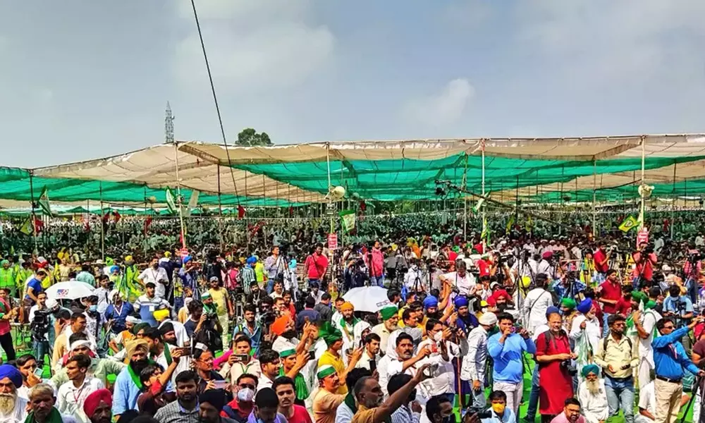 കർഷക സമരം: മൊബൈൽ ഇന്റർനെറ്റ് സേവനം വിച്ഛേദിച്ച് ഹരിയാന സർക്കാർ കർഷക സമരം: മൊബൈൽ ഇന്റർനെറ്റ് സേവനം വിച്ഛേദിച്ച് ഹരിയാന സർക്കാർ