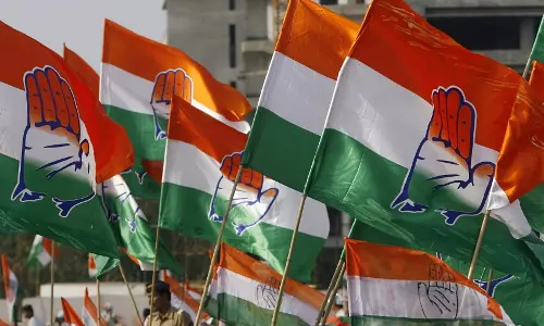 കോൺ​ഗ്രസിലെ പോര്; ഘടക കക്ഷികൾക്ക് കടുത്ത അതൃപ്തി, യു.ഡി.എഫ് നേതൃയോഗം ഇന്ന്