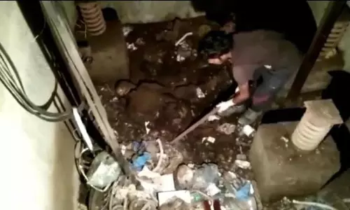 അറ്റകുറ്റപ്പണിക്കായി യുപി ആശുപത്രിയിലെ കേടായ ലിഫ്റ്റ് തുറന്നപ്പോള്‍ പുരുഷന്‍റെ അസ്ഥികൂടം; ഞെട്ടിത്തരിച്ച് ജീവനക്കാര്‍