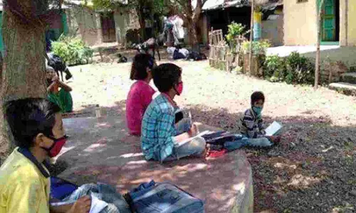 ഓൺലൈൻ പഠനകാലത്ത് ഗ്രാമങ്ങളിൽ 37 ശതമാനം കുട്ടികൾ തീരെ പഠിക്കുന്നില്ലെന്ന് സർവേ