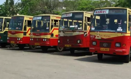 കെഎസ്ആര്ടിസിയിലെ ആശ്രിത നിയമനം നിലച്ചിട്ട് നാലു വര്ഷം കെഎസ്ആര്ടിസിയിലെ ആശ്രിത നിയമനം നിലച്ചിട്ട് നാലു വര്ഷം