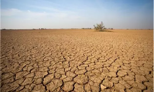 മഴദൈവങ്ങള്‍ കനിയാന്‍ പെണ്‍കുട്ടികളെ നഗ്നരാക്കി നടത്തി ഗ്രാമവാസികള്‍